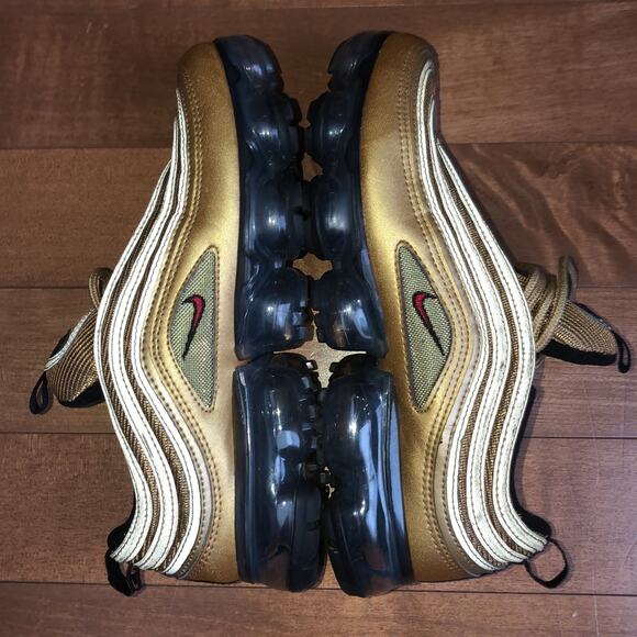 Nike Air VaporMax 97 Metallic Gold size 6 - Picture 5 of 12
